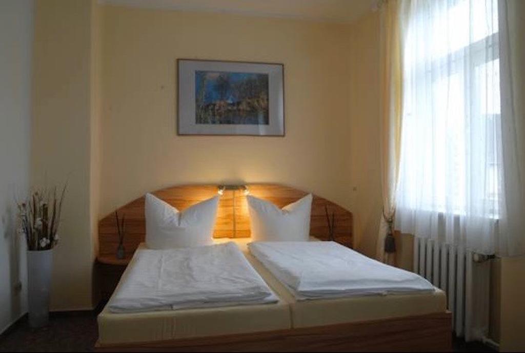 Pension Am Kluenderberg Binz Exterior photo